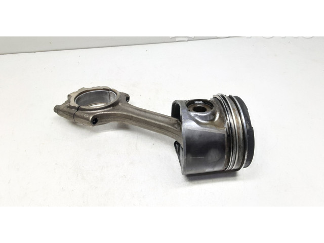 Поршень с шатуном 81L79   Volvo XC90