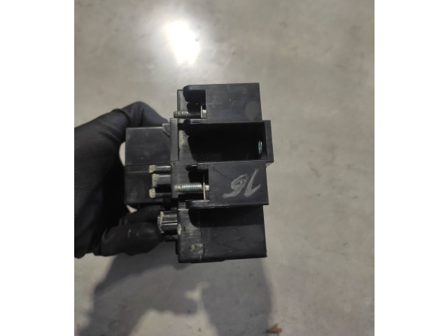 Pojistková skříňka 71405036, 8F180161 Lexus GS 300 350 430 450H 2007