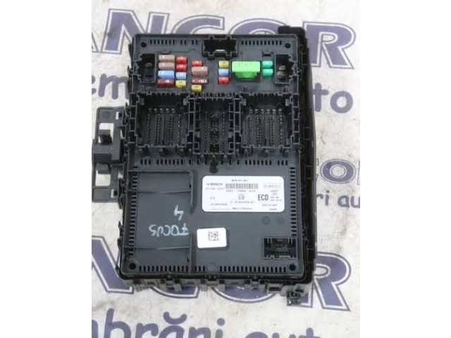 Блок предохранителей A13681928, F005V02687 Ford Focus