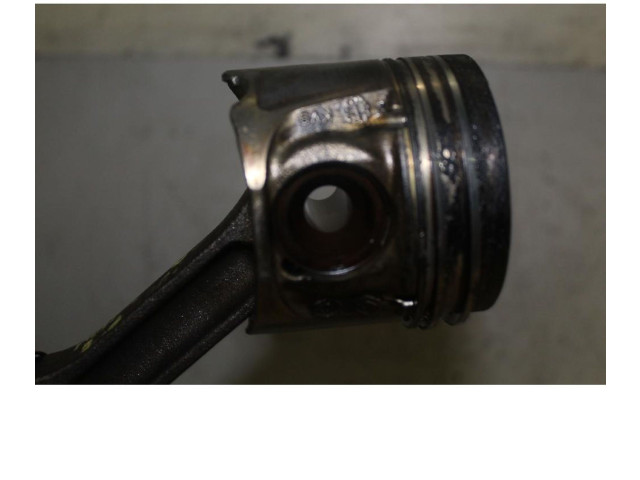  Поршень с шатуном M9R E7   Renault Trafic II (X83)  