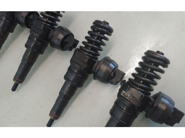 Комплект форсунок 038130073AG    Volkswagen Jetta V   