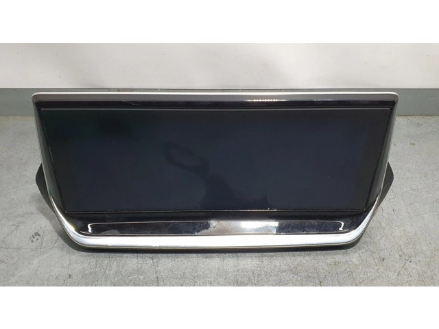 Радио/ проигрыватель CD/DVD / навигация