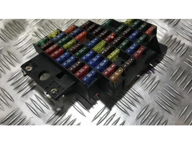 Pojistková skříňka 4736930 Saab 9-5 1998