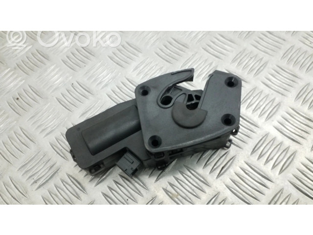 Замок задней крышки