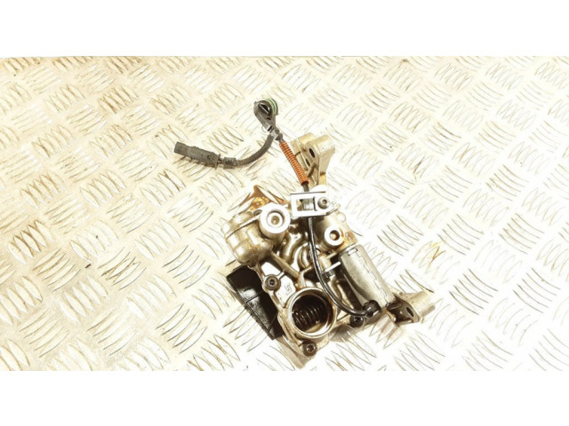 Масляный насос   31670242  Volvo XC90 2.0