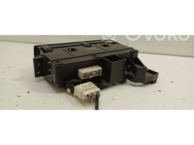 Блок управления климат-контролем TBG2M Mazda 323 F