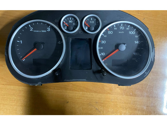 Панель приборов 81117994 Audi A2