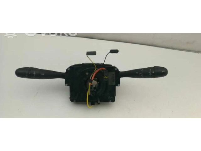 Мултифункционный включатель управления / ручка