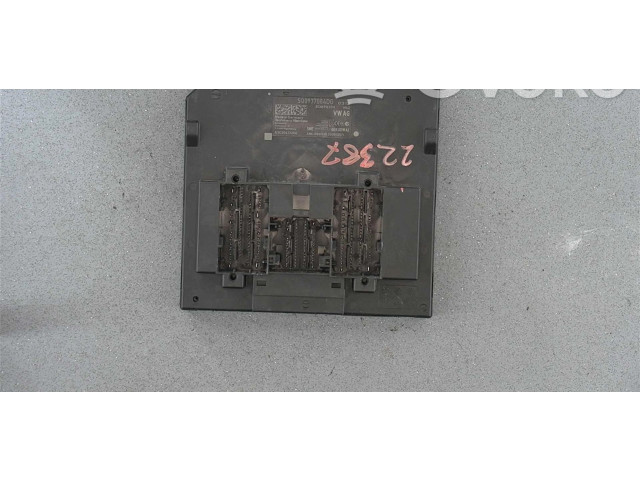 Блок комфорта 5Q0937084DG, 5Q0937084DH Volkswagen Golf VIII