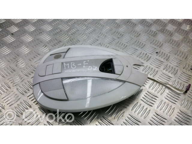 Фонарь освещения задних мест