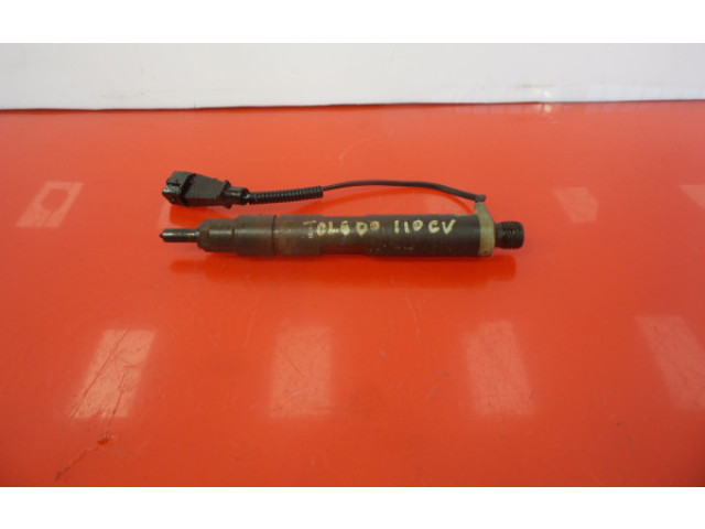 Vstřikovač 028130201S Seat Toledo II (1M)