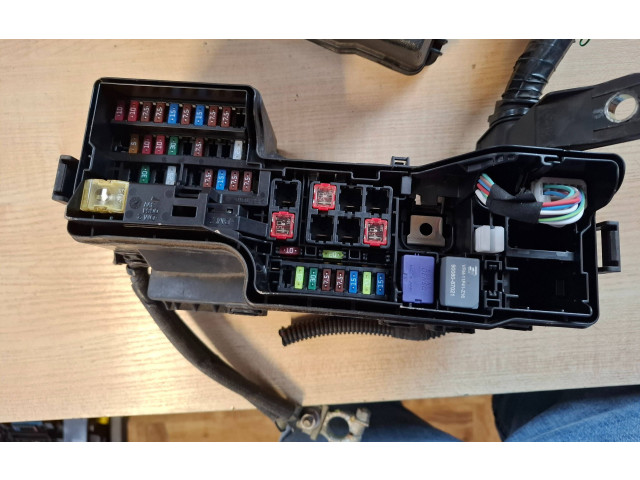 Блок предохранителей  821110HS60   Peugeot 108    