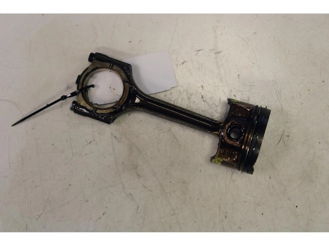 Поршень с шатуном 46337540 Jeep Renegade