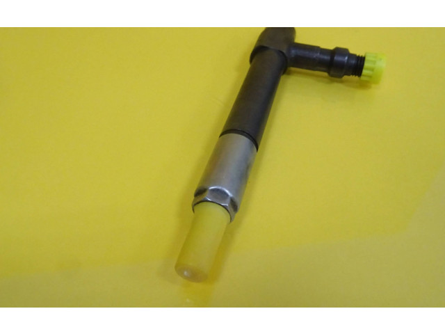 Форсунка Mazda Premacy