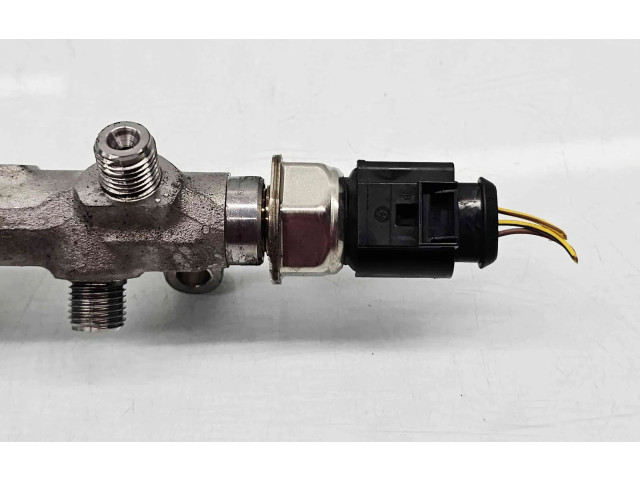 Топливная рампа 04L089G   Volkswagen PASSAT B8  