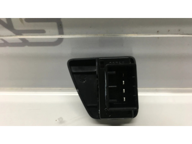 Включатель электрических окон