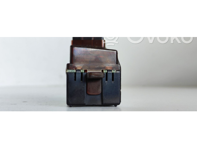 Дисплей 8111009010 SsangYong Kyron