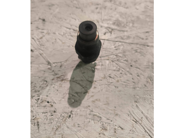 Форсунка 043211097    Chevrolet Suburban   