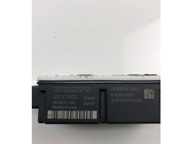 Блок управления 30797900   Volvo V70