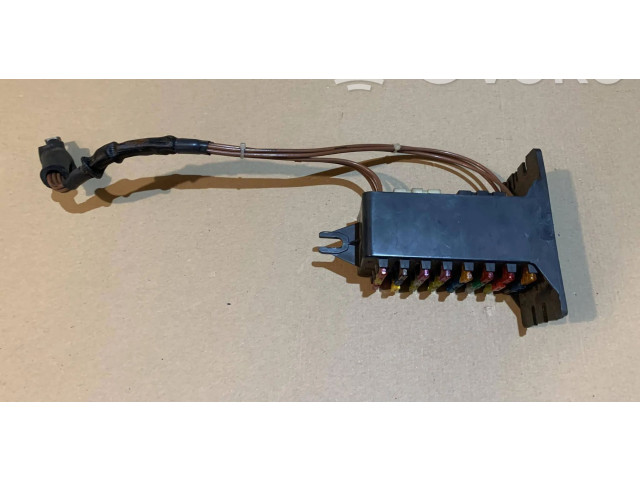 Блок предохранителей DBC6526 Jaguar XJ X40