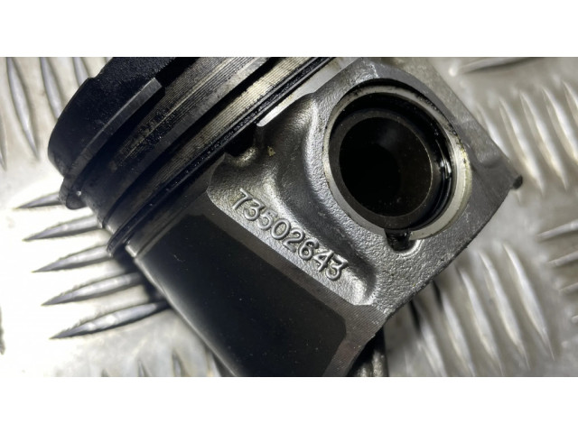 Píst 73502643 Fiat Doblo pro naftový motor 1.3