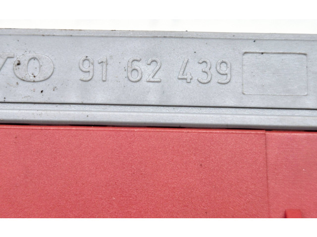 Блок предохранителей 9162439 Volvo S80