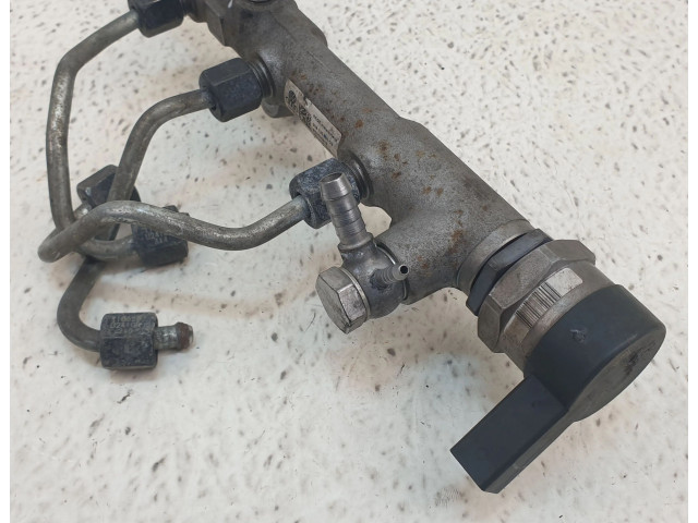 Vstřikovací lišta 05913090CB Porsche Panamera (970)