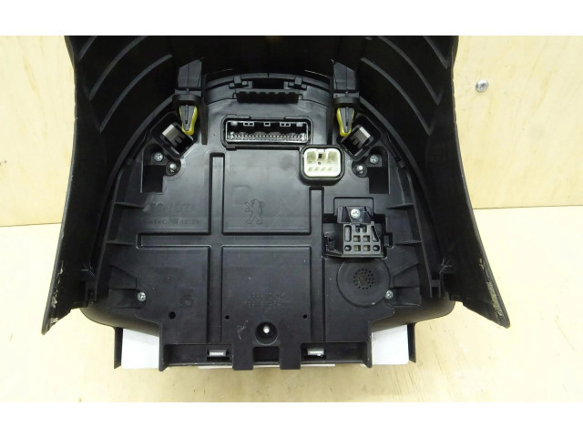 Přístrojová deska Peugeot 108 2019