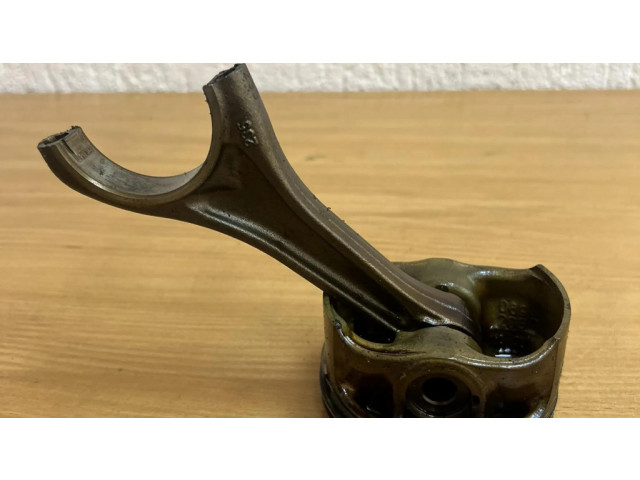 Píst 089203, D5922 BMW 5 F10 F11 pro benzínový motor