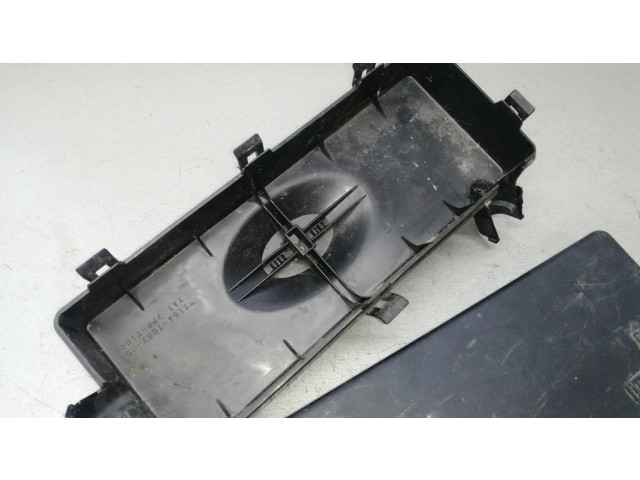 Блок предохранителей 7154708730, P0467162AE Dodge Magnum