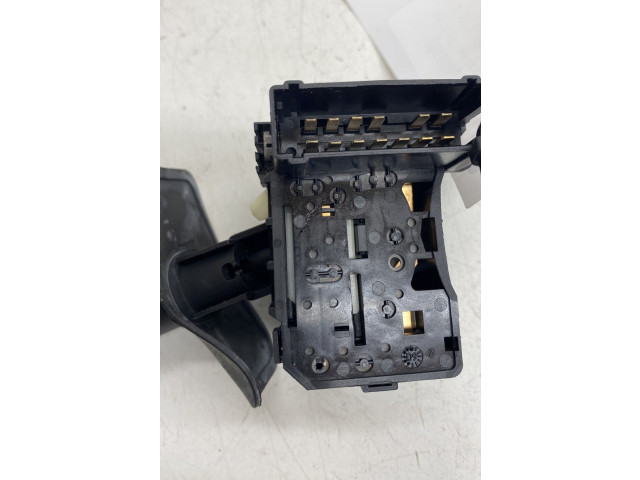 Ручка стеклоочистителей 6001551357   Dacia Sandero