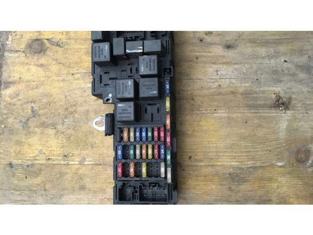 Pojistková skříňka 518828009 Volvo S60 2002