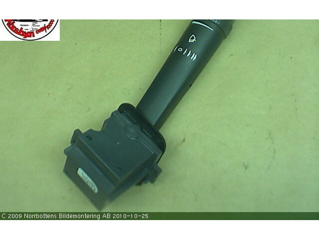 Ручка стеклоочистителей 31268579   Volvo V70