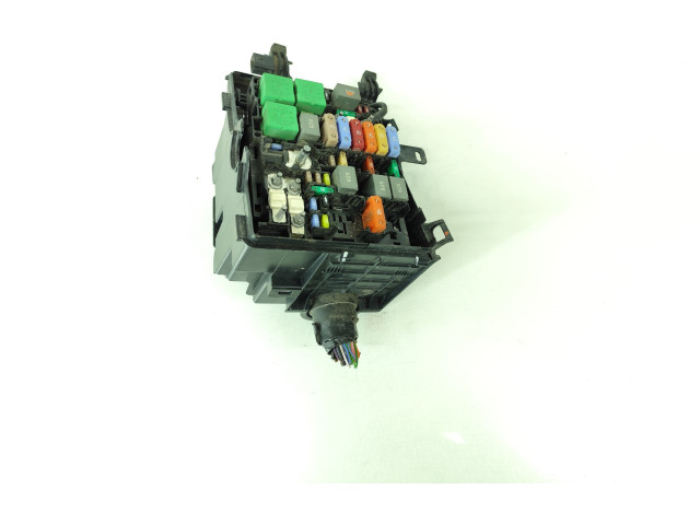 Блок предохранителей 9804681980 Citroen Berlingo