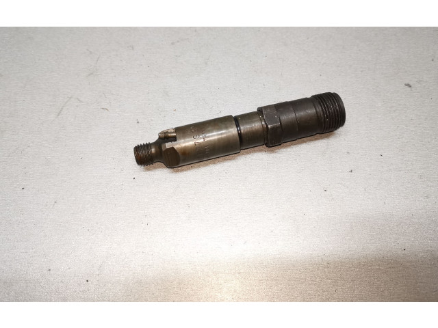 Vstřikovač 0000100551 Mercedes-Benz C W202 pro naftový motor 2.5