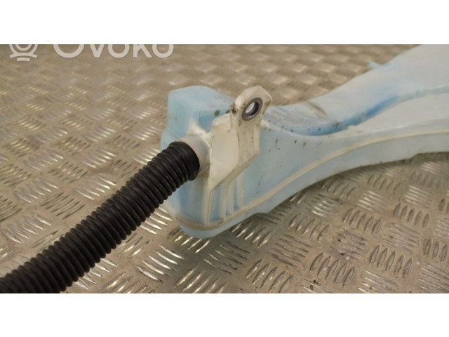 Бачок оконной жидкости