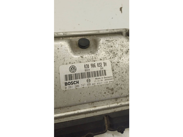 Блок управления двигателя 0261206747, 030906032BH   Volkswagen Lupo