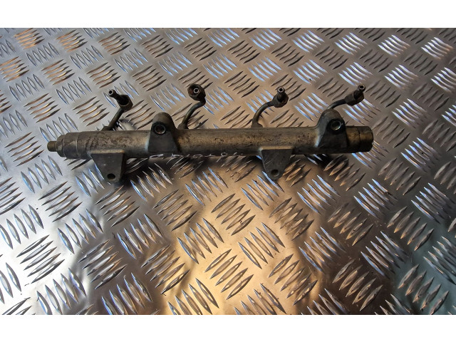 Vstřikovací lišta 057130089C Audi A8 S8 D3 4E