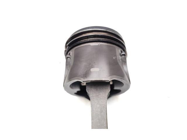 Píst    Ford Mondeo Mk III     