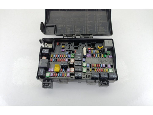 Блок предохранителей P68320919AB Jeep Grand Cherokee