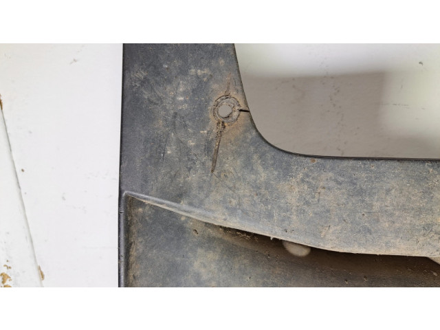 Задний брызговик