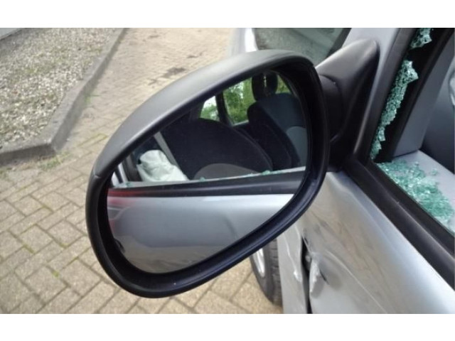 Зеркало электрическое Citroen Xsara Picasso - года