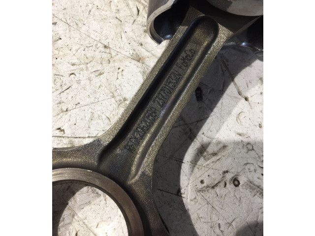 Píst RFGK2062058A, 237701532V   Ford Transit Custom     