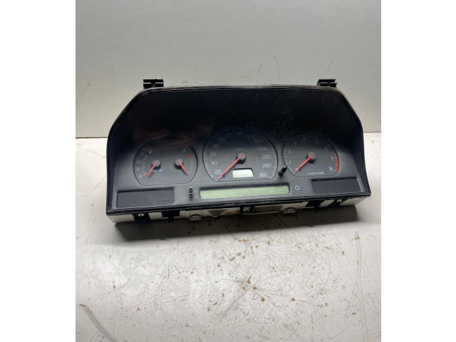 Панель приборов 9168144   Volvo S70  V70  V70 XC       