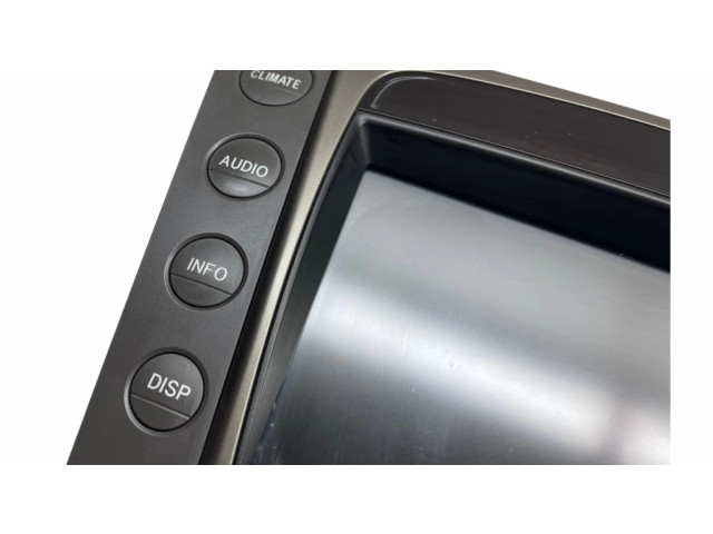 Радио/ проигрыватель CD/DVD / навигация