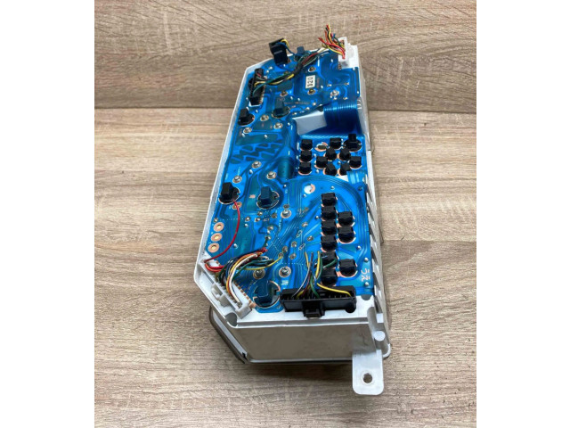 Přístrojová deska  Mitsubishi Pajero 1991 MR233346, 526270  