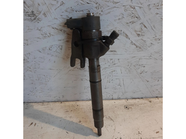 Vstřikovač 338002A900   Hyundai i30  pro naftový motor 1.6 R43E 