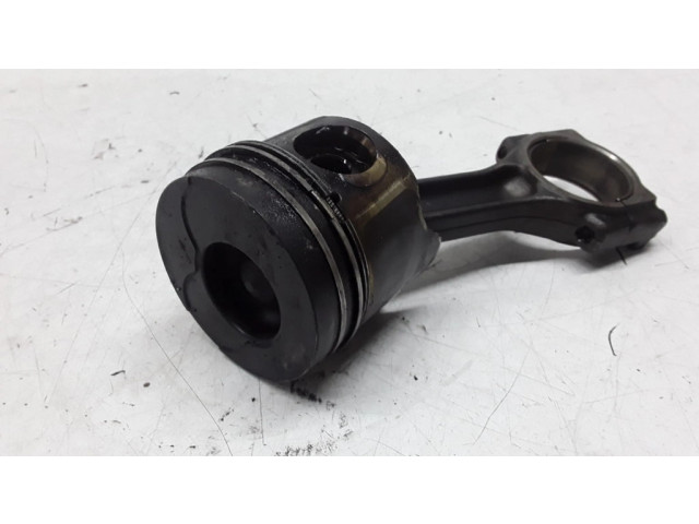  Поршень с шатуном  080279  Renault Trafic II (X83) для дизельного двигателя 1.9