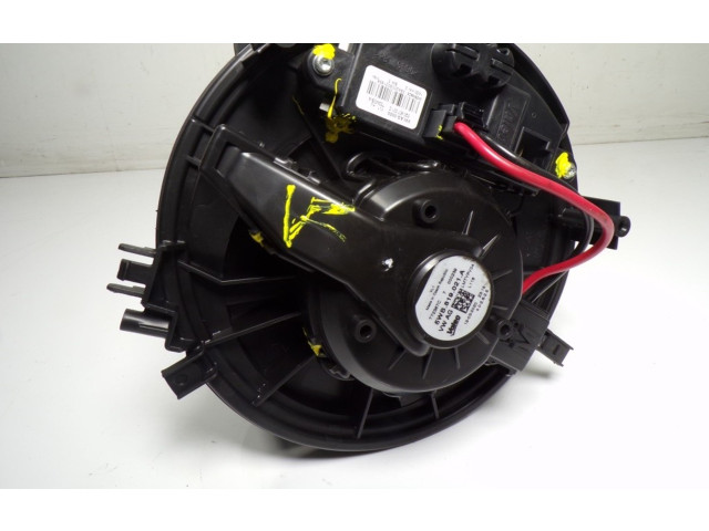 Вентилятор печки    3Q1819021C, 5WB819021A   Volkswagen Touran III