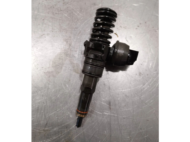 Форсунка 038130073ag, 0414720215    Skoda Octavia Mk2 (1Z)  bxe 